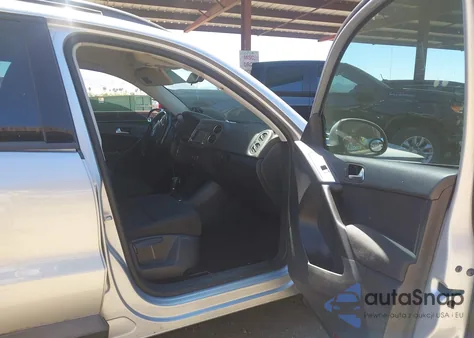 2015 Volkswagen Tiguan S from USA, damaged, VIN WVGAV7AX3FW565189